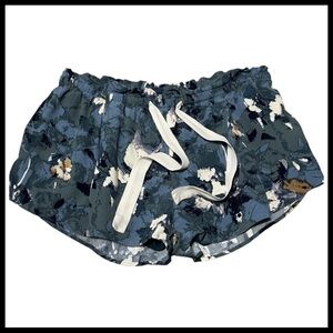 ARITZIA WILFRED Montrouge Crepe Shorts